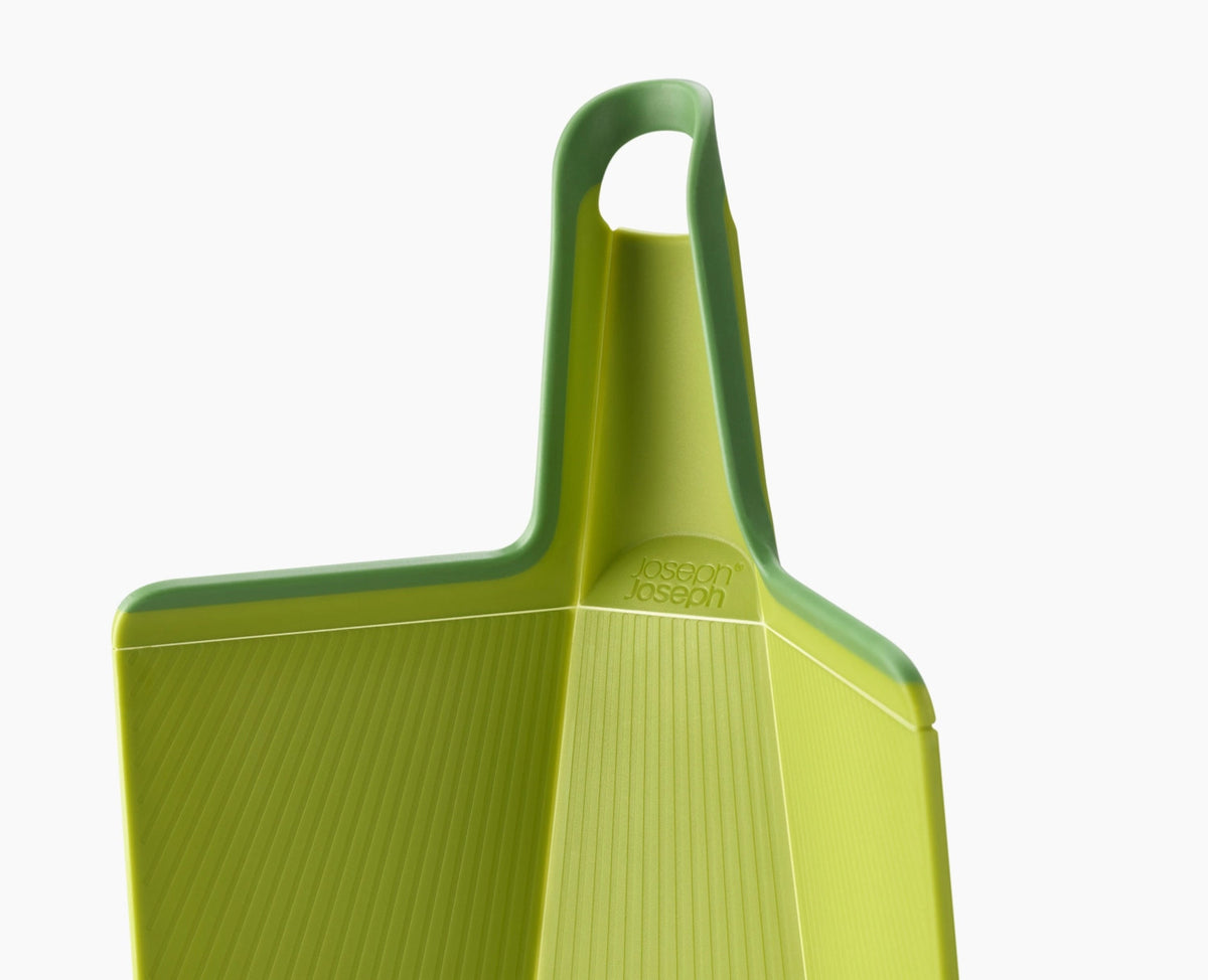 Chop2Pot Plus faltbares Schneidebrett Grün, 45x26.3cm in Grün präsentiert im Onlineshop von KAQTU Design AG. Schneidbrett ist von Joseph Joseph
