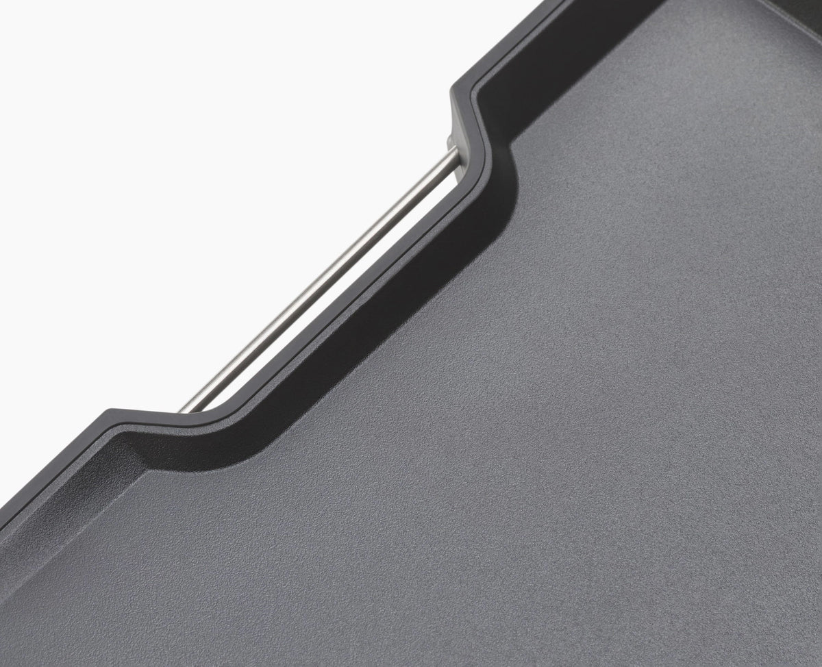 Cut&Carve Plus Schneidebrett Groß - Schwarz in Schwarz präsentiert im Onlineshop von KAQTU Design AG. Schneidbrett ist von Joseph Joseph