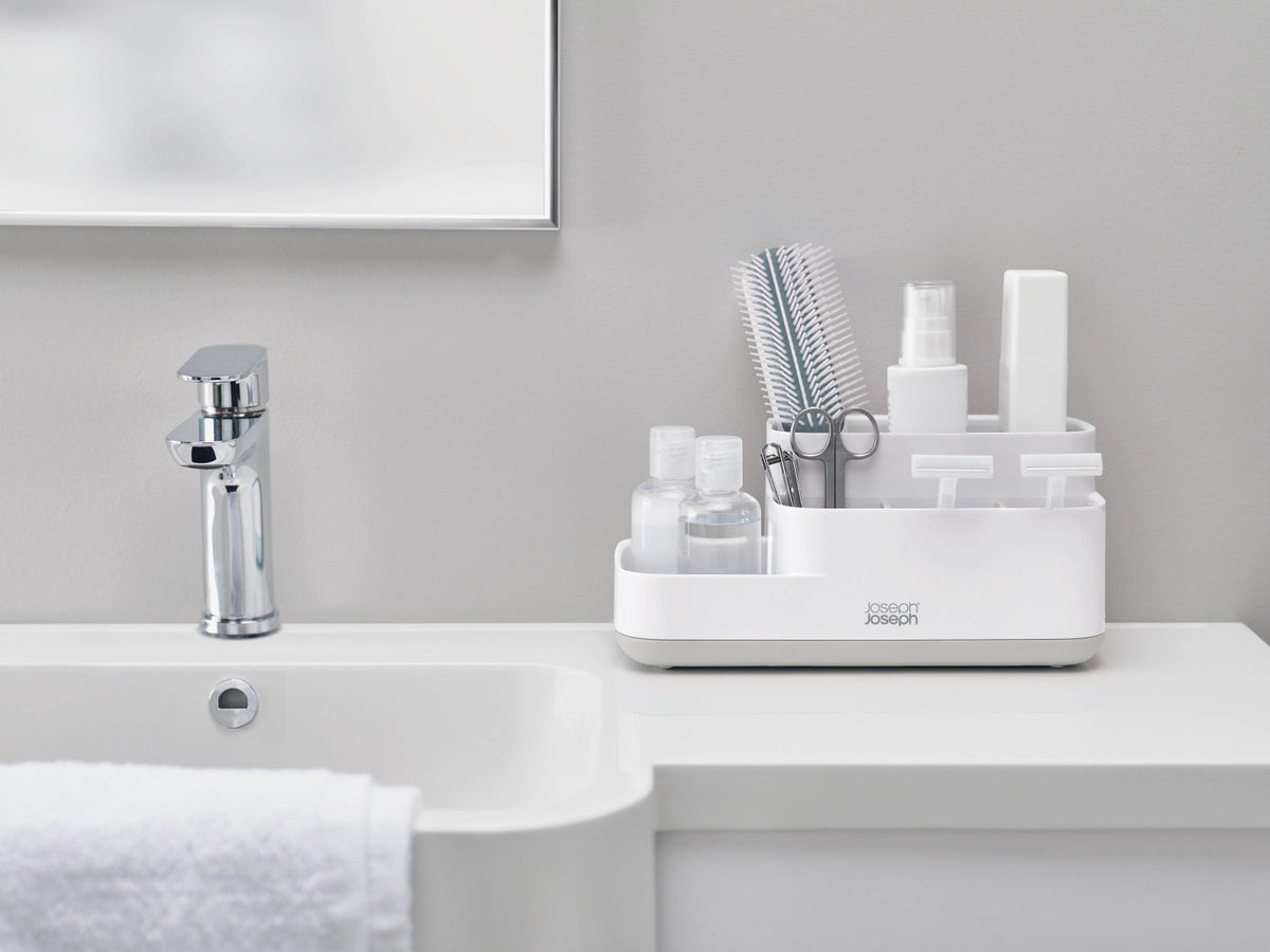 EasyStore Badezimmer Caddy weiss grau, 5x12x12 cm in Weiss präsentiert im Onlineshop von KAQTU Design AG. Badzubehör ist von Joseph Joseph