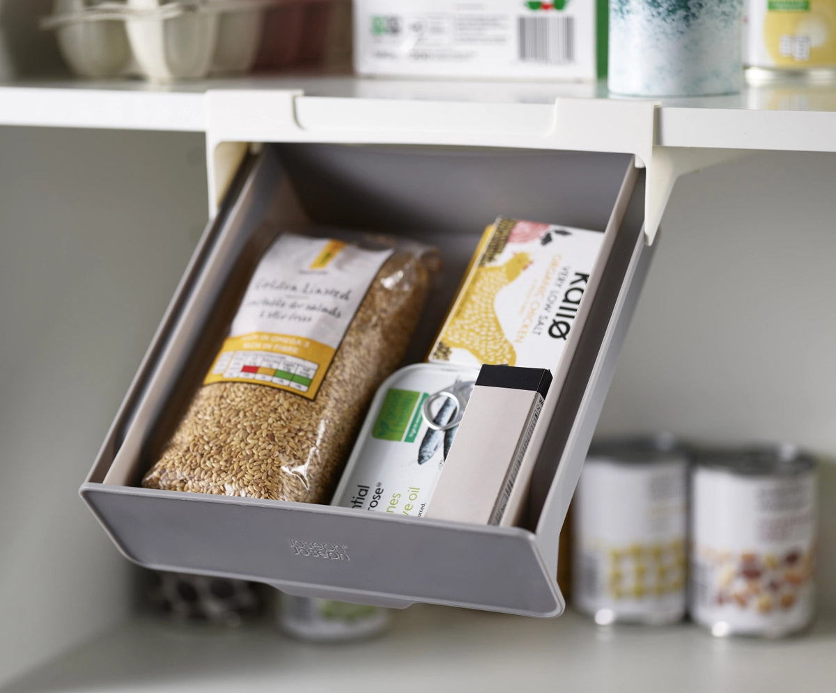 CupboardStore, unter Tablar Schublade in Silber präsentiert im Onlineshop von KAQTU Design AG. Aufbewahrungsbehälter ist von Joseph Joseph
