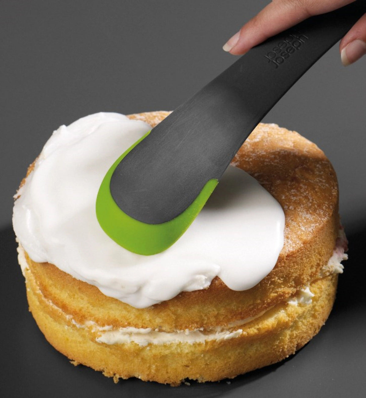 Mehrzweck-Tool grau grün 5 in 1, 30cm in Grün präsentiert im Onlineshop von KAQTU Design AG. Küchengerät ist von Joseph Joseph