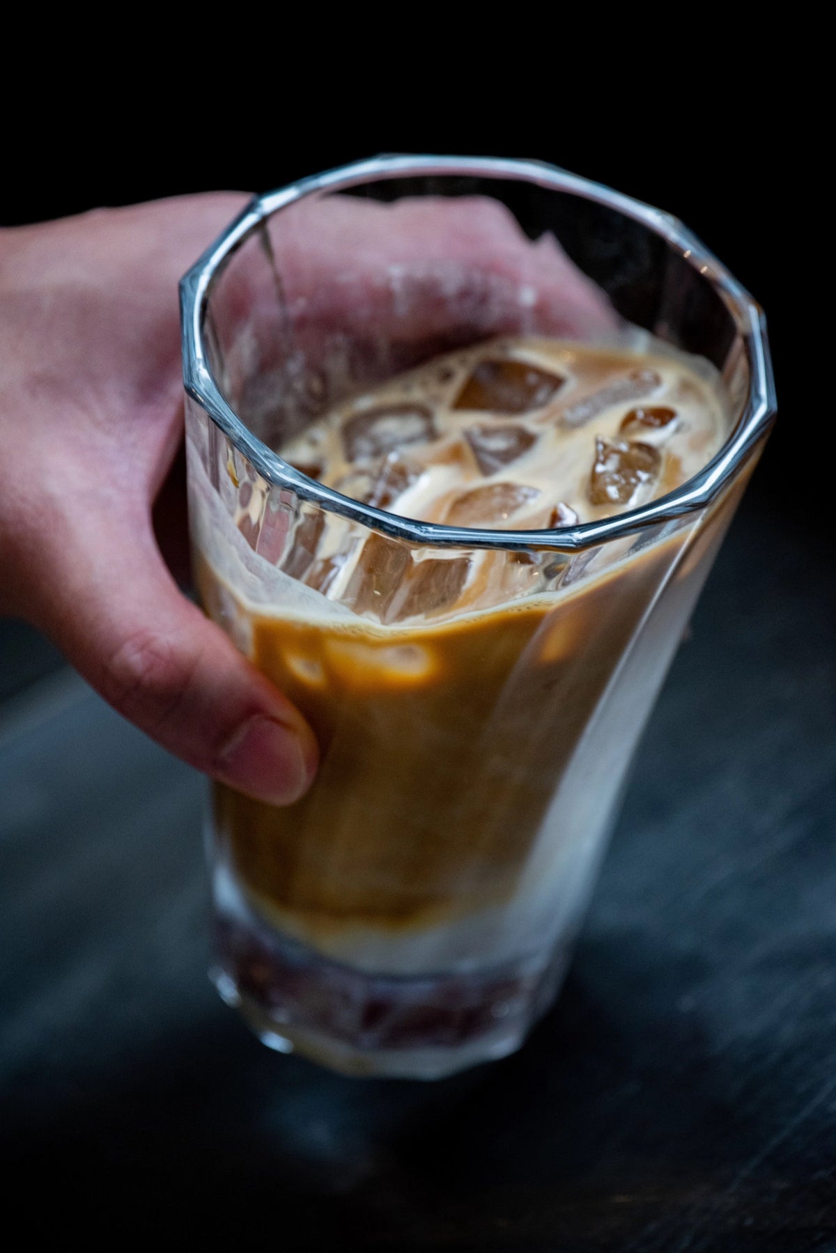Twisted Latte Glas  klar , Urban Glass in Transparent präsentiert im Onlineshop von KAQTU Design AG. Kaffeetassen ist von Loveramics
