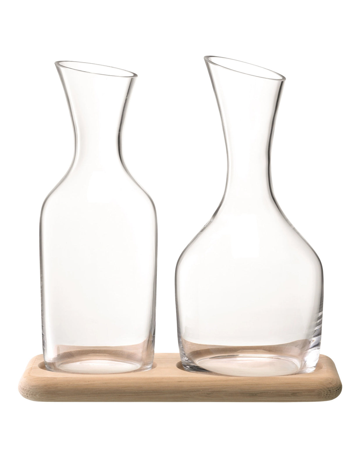 Wine Wasser Wein Karaffe Set  Unterteil aus Eiche in Transparent präsentiert im Onlineshop von KAQTU Design AG. Karaffe ist von LSA