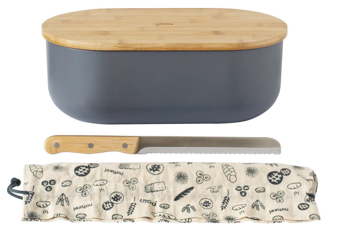 Pebbly Brotkasten m. Schneidebr., Messer, Brotbeutel, Slate in Braun präsentiert im Onlineshop von KAQTU Design AG. Brotsack ist von Pebbly