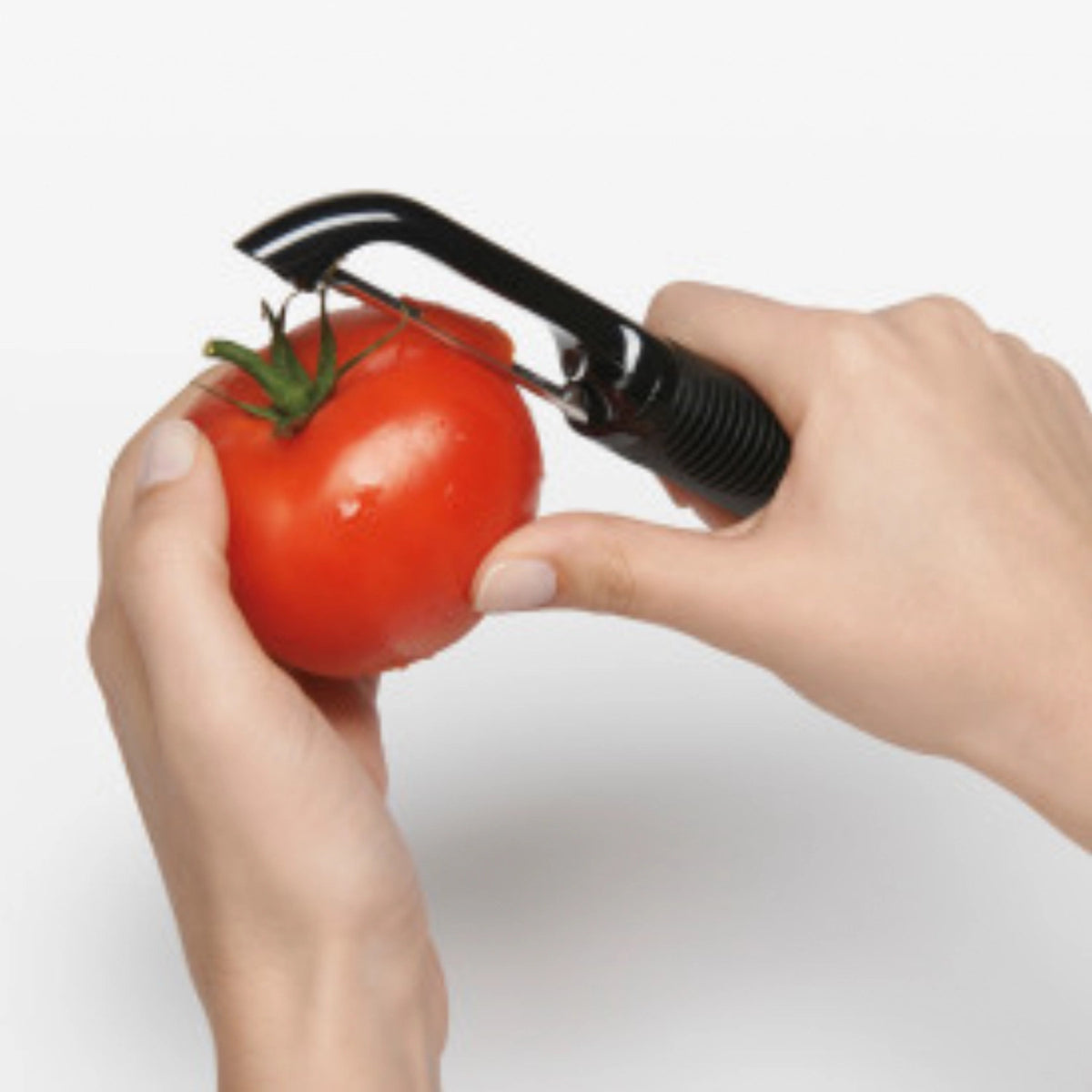 Schäler gezackt in Schwarz präsentiert im Onlineshop von KAQTU Design AG. Küchenhelfer ist von OXO