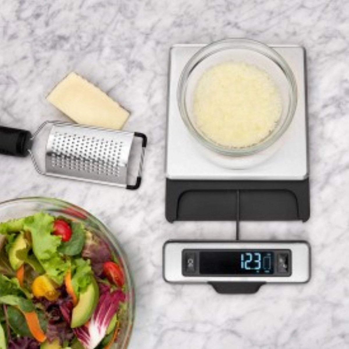 GG Haushaltswaage Edelstahl 5kg ausziehbar weiss in Silber präsentiert im Onlineshop von KAQTU Design AG. Waage ist von OXO