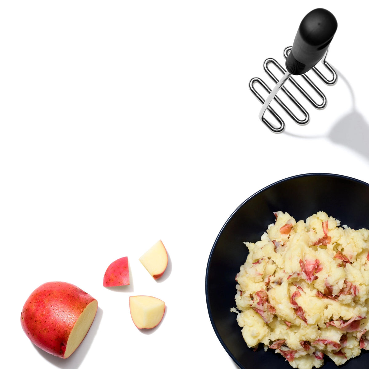 Kartoffelstampfer in Schwarz präsentiert im Onlineshop von KAQTU Design AG. Küchenhelfer ist von OXO