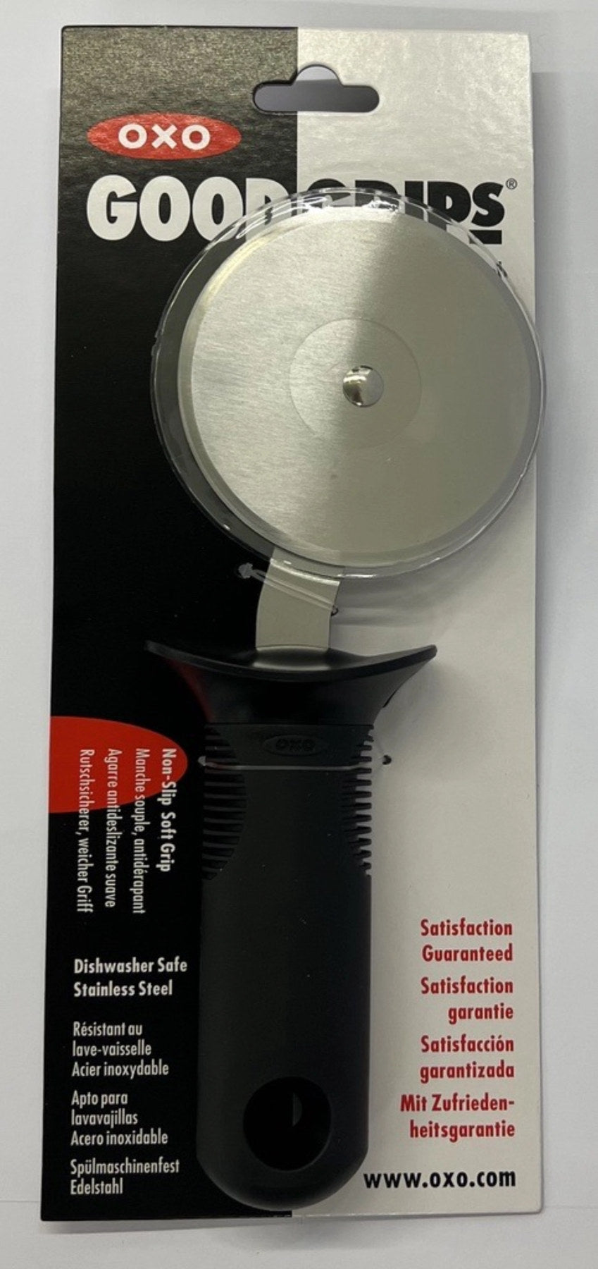 Good Grips Pizzarad D10cm in Schwarz präsentiert im Onlineshop von KAQTU Design AG. Pizza ist von OXO