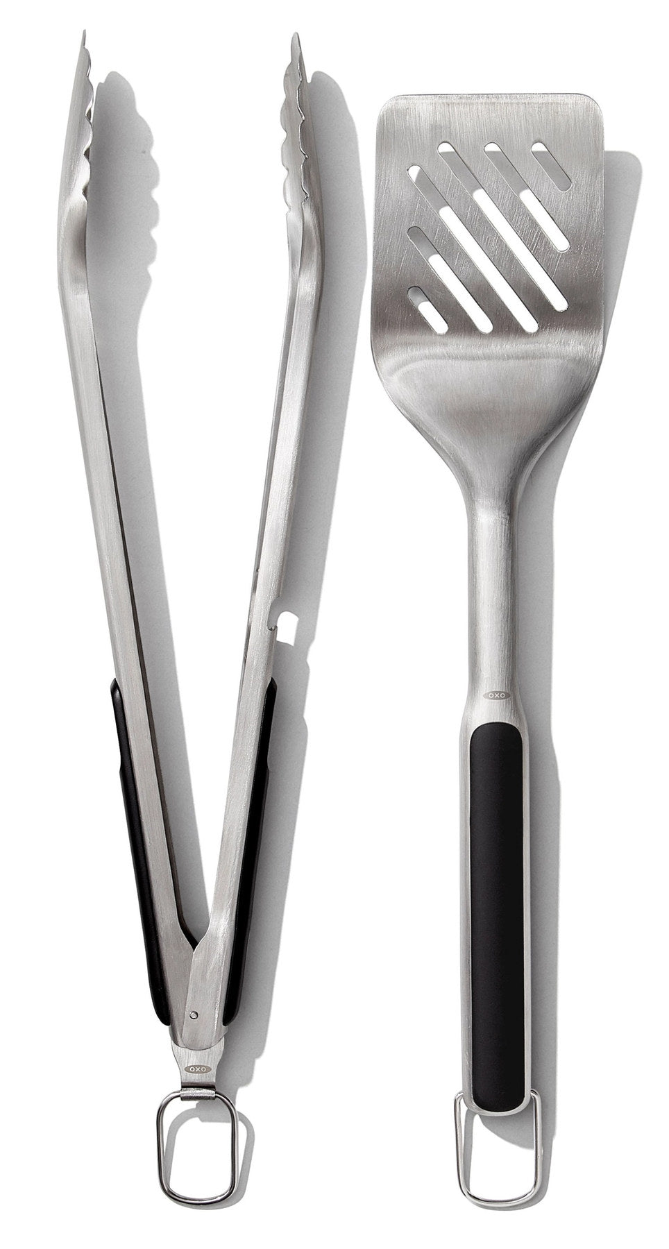Good Grips Set Grillzange und -Wender in Silber präsentiert im Onlineshop von KAQTU Design AG. Grillzubehör ist von OXO