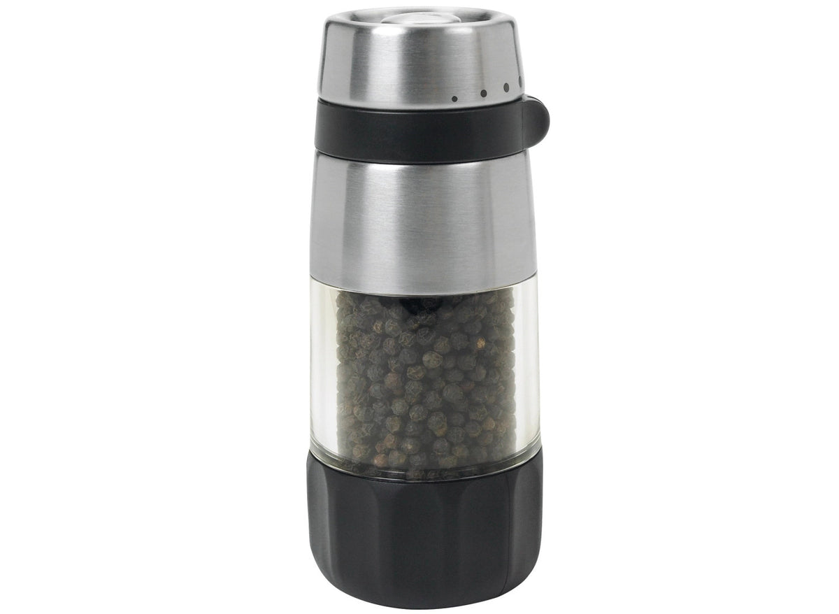 Good Grips Pfeffermühle in Schwarz präsentiert im Onlineshop von KAQTU Design AG. Salz & Pfeffer ist von OXO