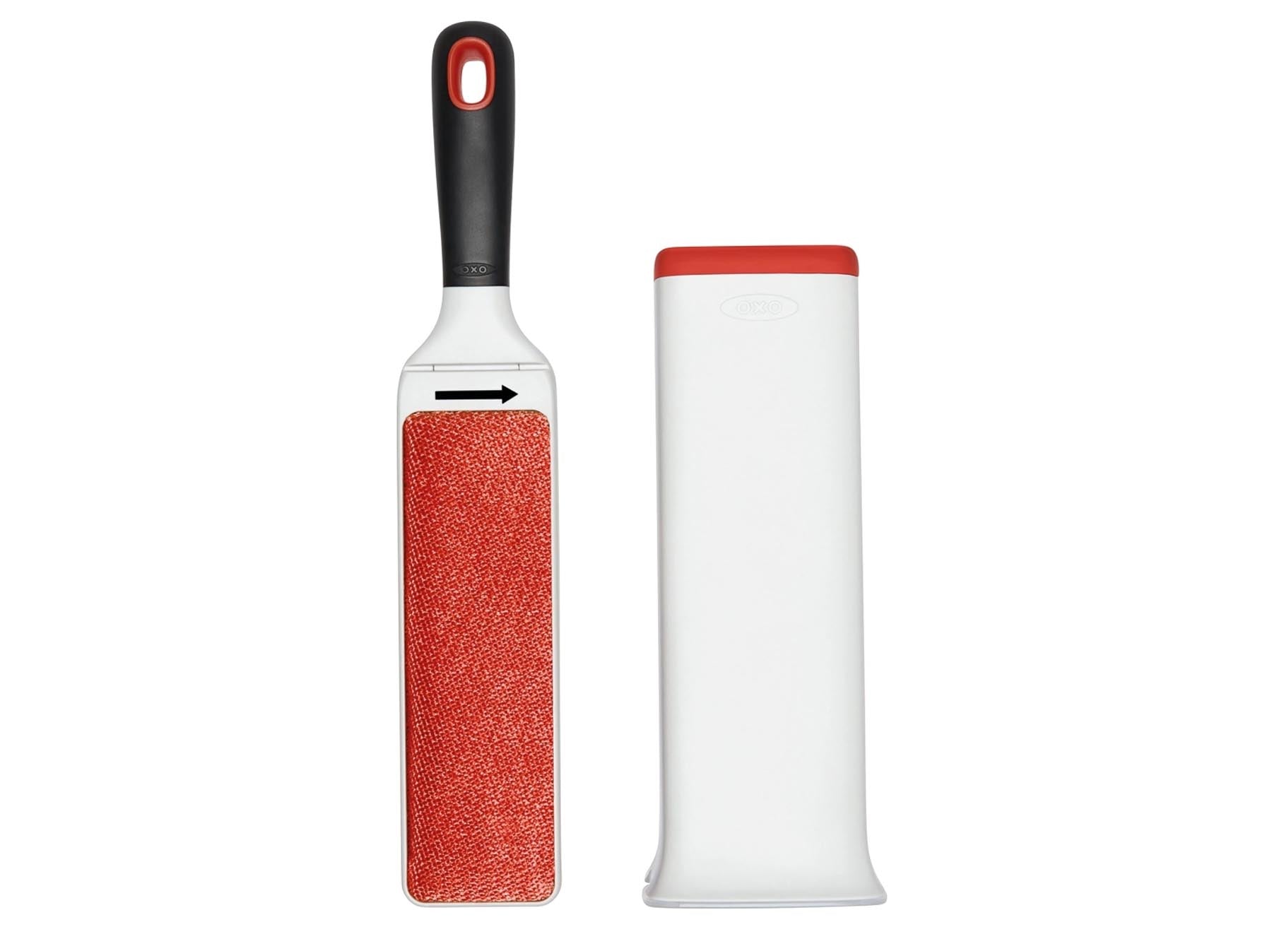 GG Flusenentferner Bürste für Möbel weissorange in Orange präsentiert im Onlineshop von KAQTU Design AG. Besen ist von OXO