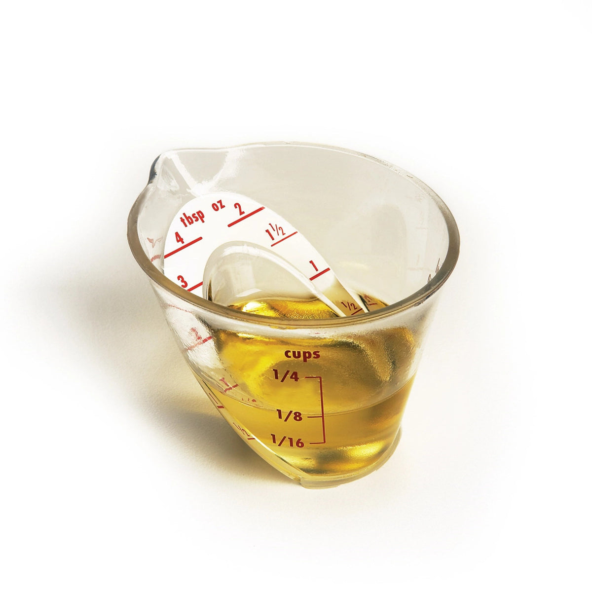 Abgewinkelter Messbecher Mini, 60 ml in Transparent präsentiert im Onlineshop von KAQTU Design AG. Küchenhelfer ist von OXO