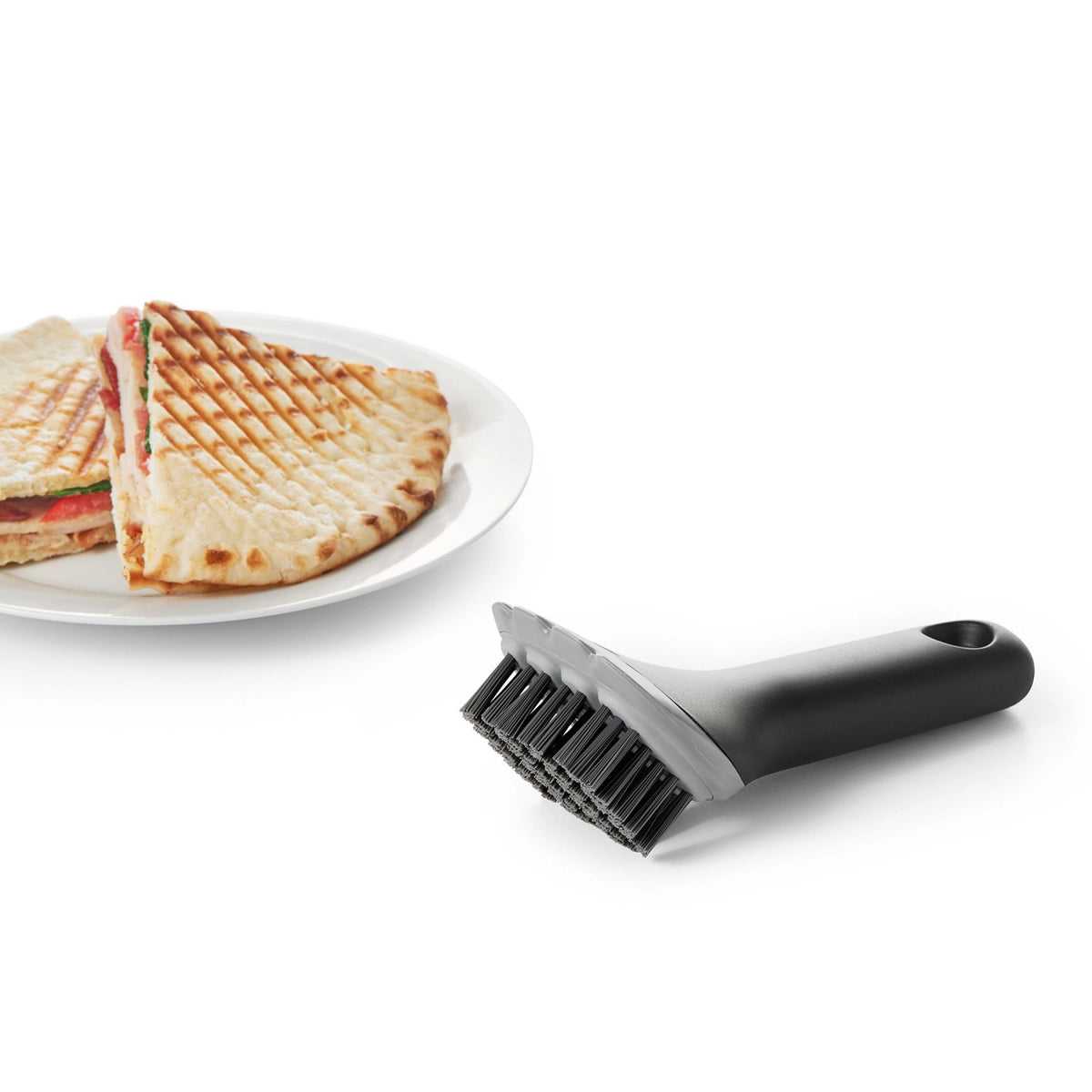 Bürste für Elektrogrill, Sandwichtoaster schwarz in Schwarz präsentiert im Onlineshop von KAQTU Design AG. Abwasch ist von OXO