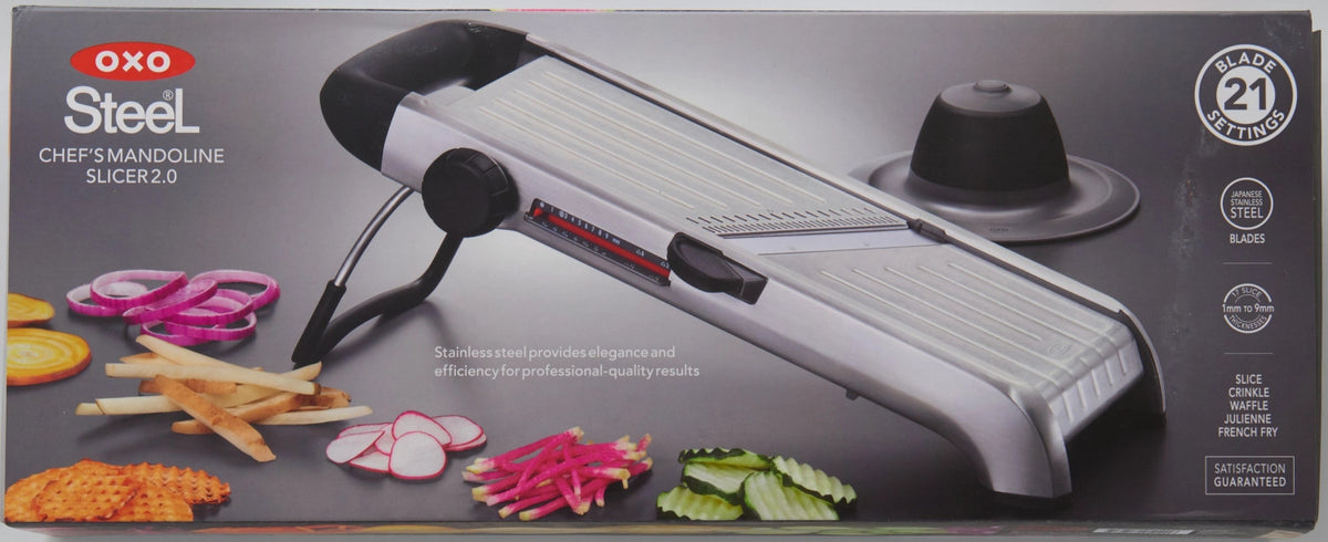 OXO Chef Mandoline 2.0, 44x17cm in Weiss präsentiert im Onlineshop von KAQTU Design AG. Küchenhelfer ist von OXO