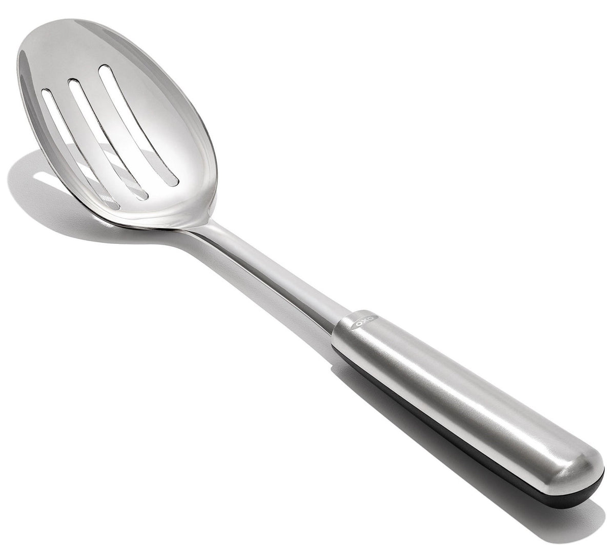Good Grips Steel Schlitzlöffel in Silber präsentiert im Onlineshop von KAQTU Design AG. Küchenhelfer ist von OXO