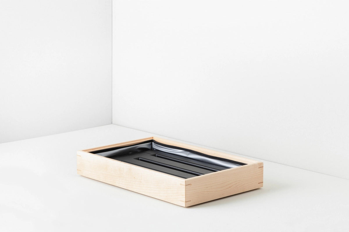 En Scene Eutektische Platte 48 Cm Schwarz -12°C in Schwarz präsentiert im Onlineshop von KAQTU Design AG. Platte ist von Revol