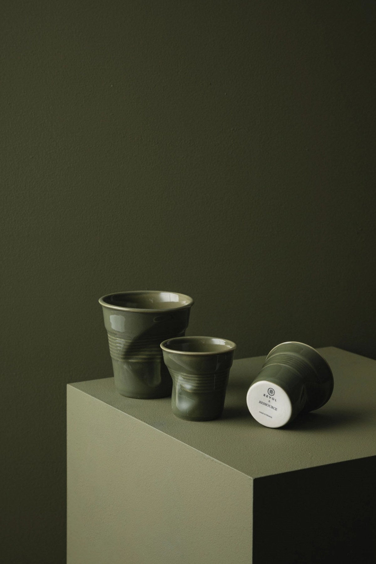 Espresso Knitterbecher 8 cl in Grün präsentiert im Onlineshop von KAQTU Design AG. Espressotassen ist von Revol