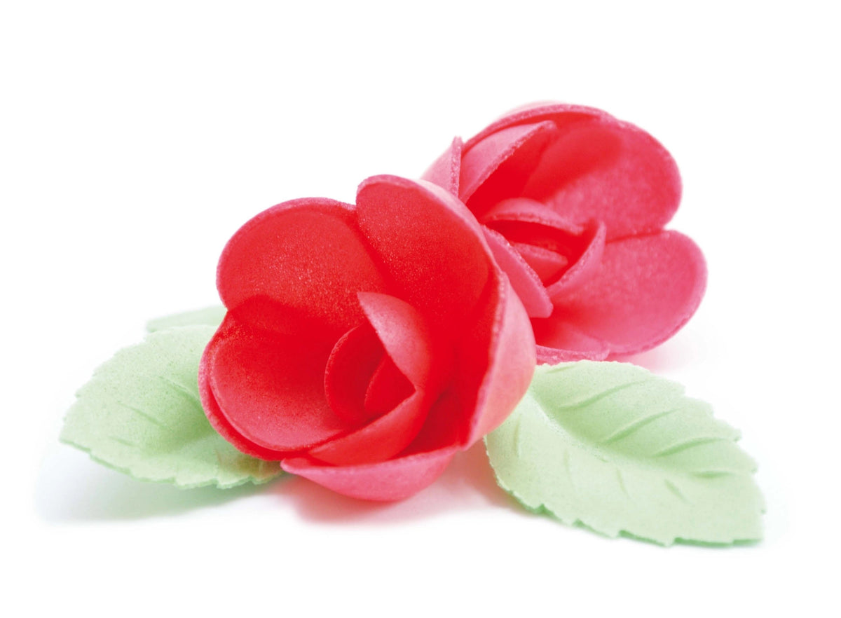 Rote Rosen und grüne Blätter aus Wafer als essbare Backdeko von Scrap Cooking