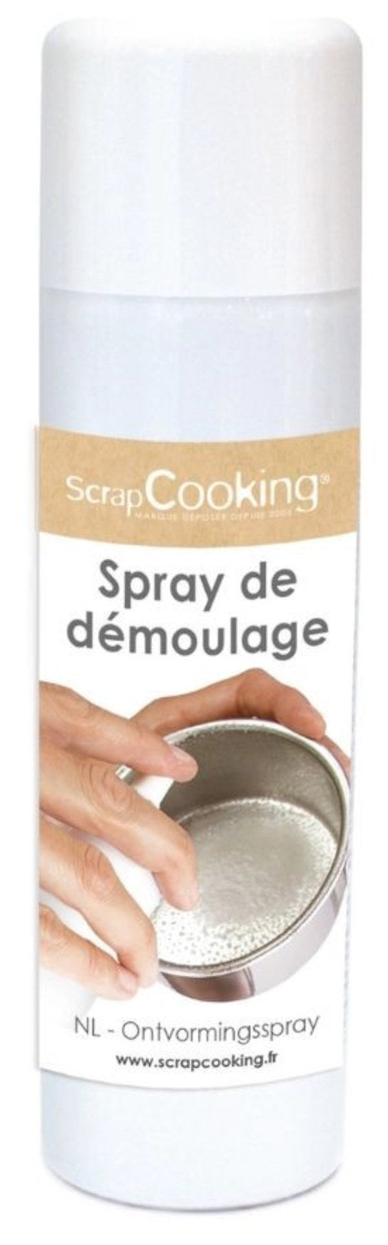 Antihaftspray für Backformen 200 ml in Mehrfarbig präsentiert im Onlineshop von KAQTU Design AG. Backform / Backblech ist von Scrap Cooking