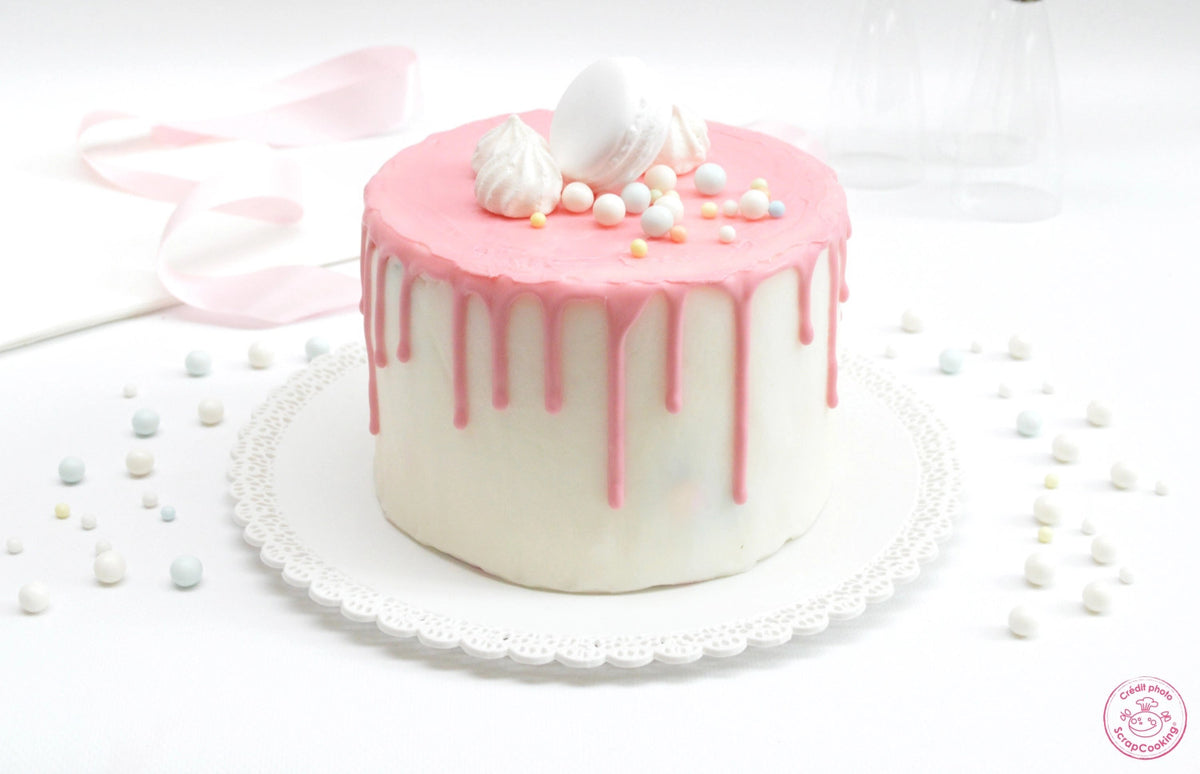 Schokoladengeschmacksglasur Drip Cake, rosa 130g in Pink präsentiert im Onlineshop von KAQTU Design AG. Zutaten ist von Scrap Cooking