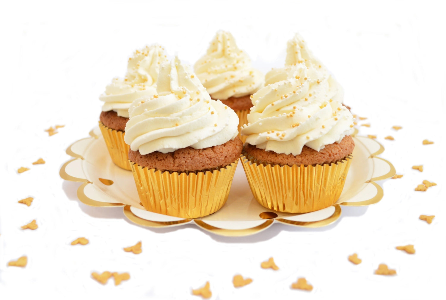 Elegante goldene Muffinformen von Scrap Cooking, 48 Stück, ideal für besondere Anlässe und kreative Backideen. Verleihen Sie Ihren Cupcakes einen festlichen Touch!