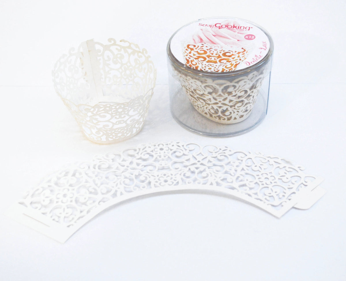 12 Stk. Cupcake-Wrappers Arabesk in Weiss präsentiert im Onlineshop von KAQTU Design AG. Muffinformen ist von Scrap Cooking