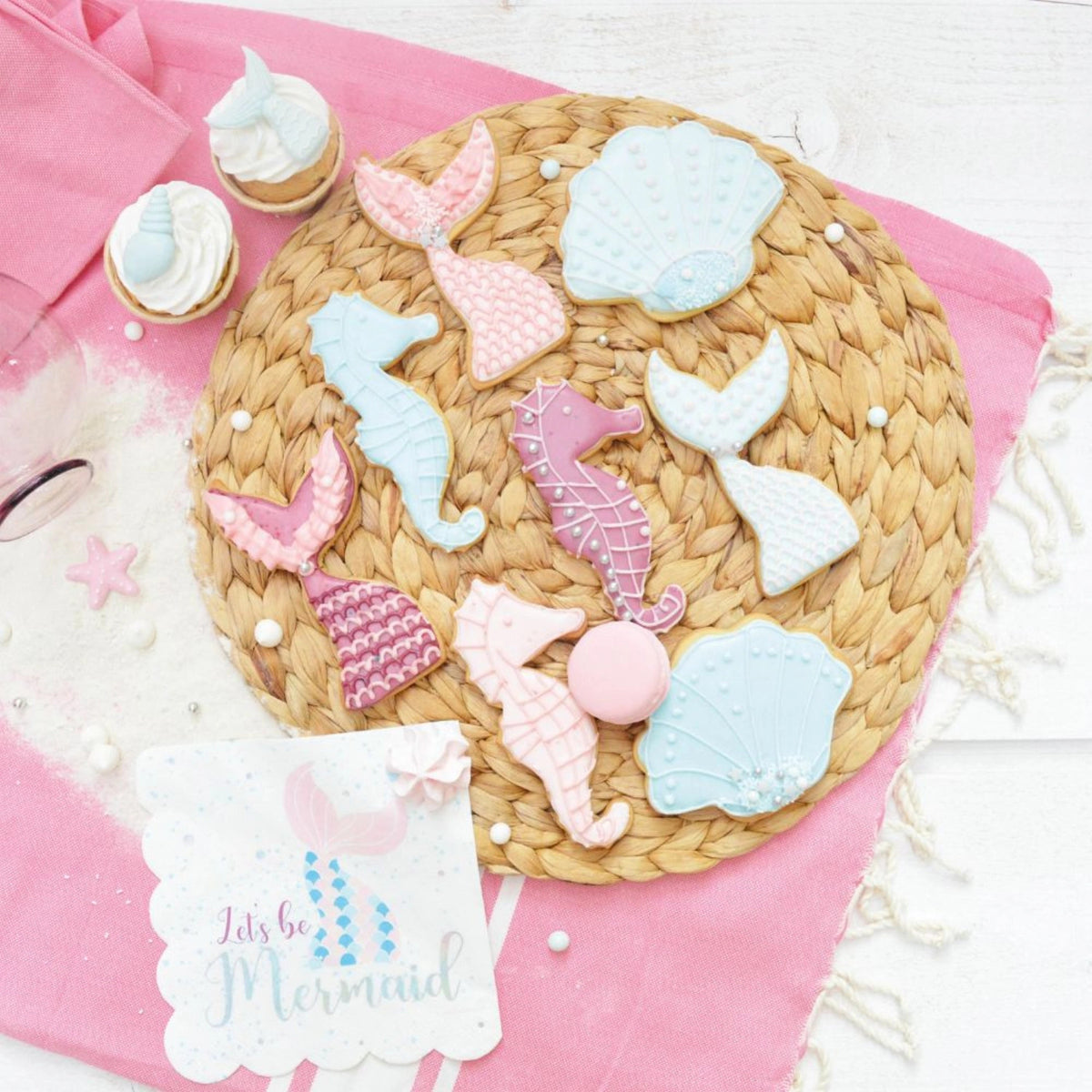 Lebensmittelfarbe Gel erdbeer-rosa 20g in Pink präsentiert im Onlineshop von KAQTU Design AG. Zutaten ist von Scrap Cooking