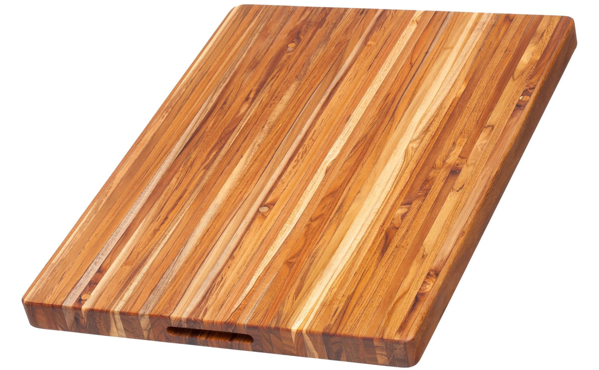 Teak Schneide- und Servierbrett, 61x46x3.8 cm in Braun präsentiert im Onlineshop von KAQTU Design AG. Schneidbrett ist von Teak Haus