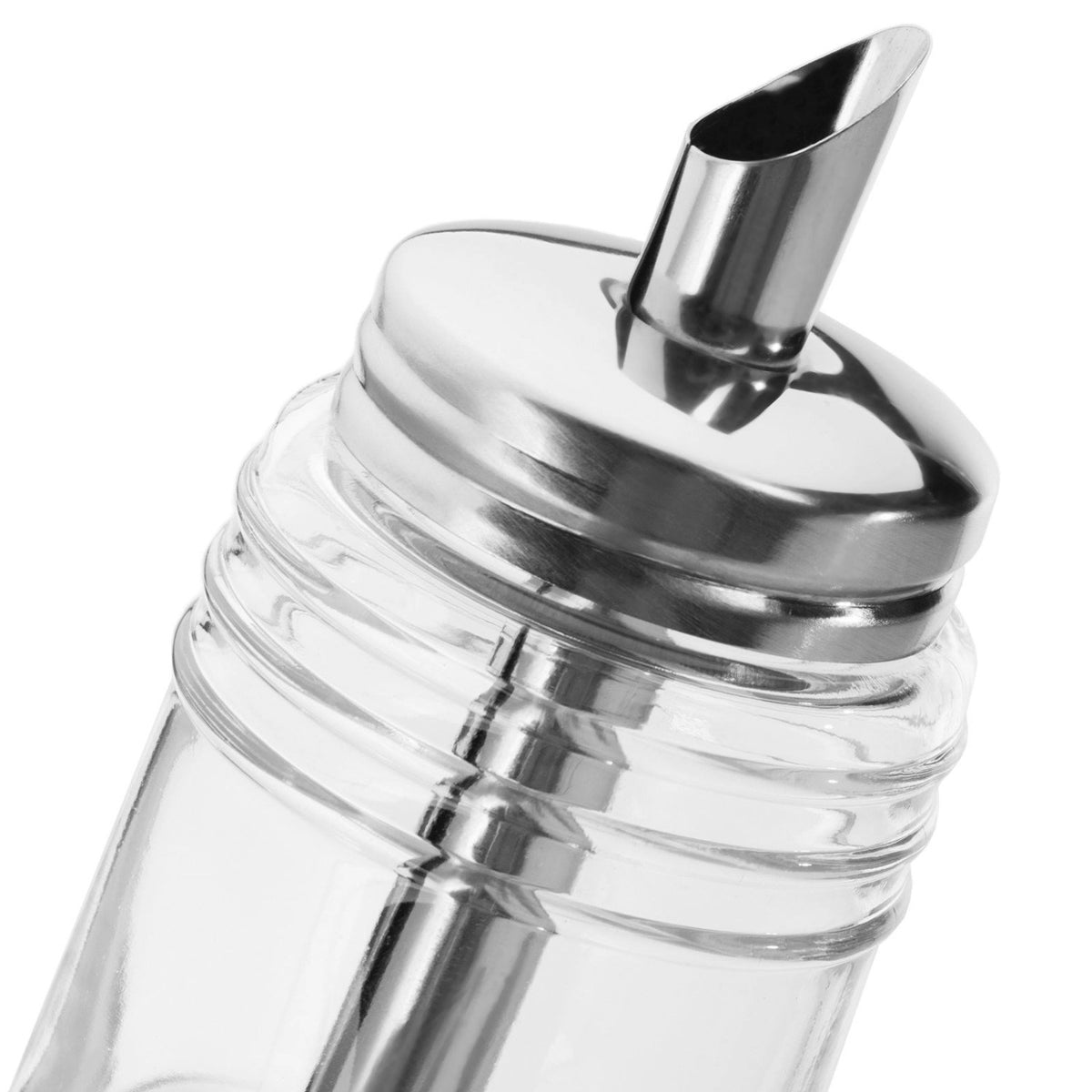 Sechs transparente Zuckerdosierer der Serie Paris-Stainless von Westmark mit geriffeltem Glas und Dosiervorrichtung aus Edelstahl, nebeneinander aufgestellt.