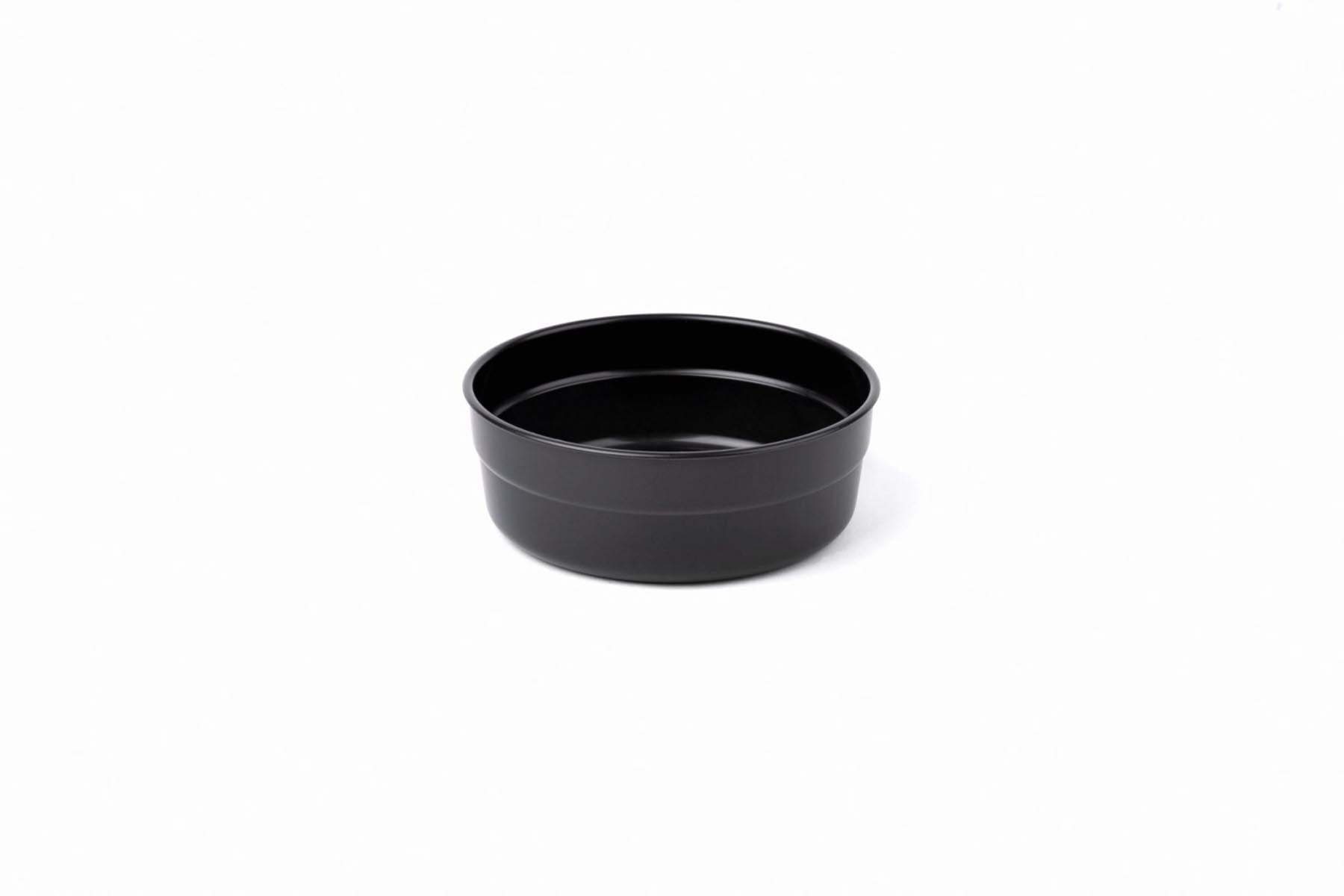Amuse Pro Mehrwegschale rund 250ml schwarz in Schwarz präsentiert im Onlineshop von KAQTU Design AG. Snackbox ist von Amuse