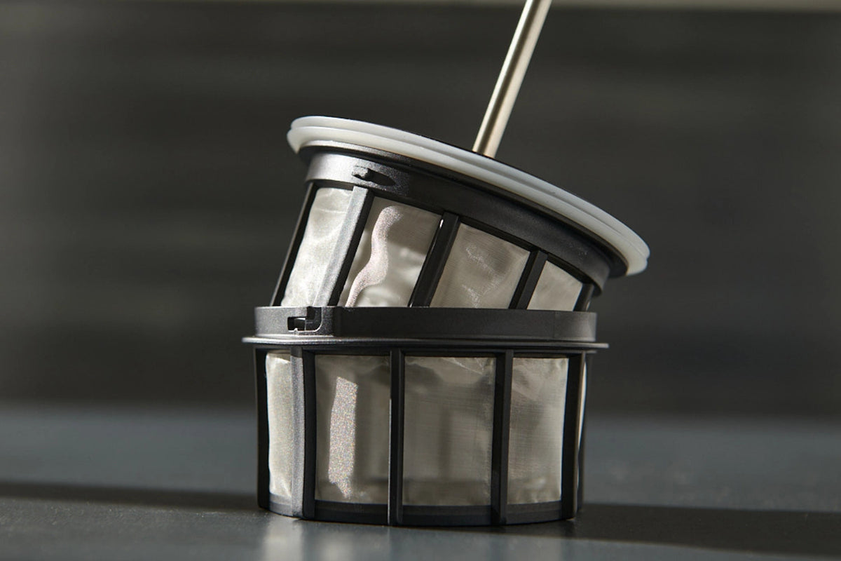 Micro-Ersatzfilter für French Press 946ml in Silber präsentiert im Onlineshop von KAQTU Design AG. Küchenhelfer ist von Espro