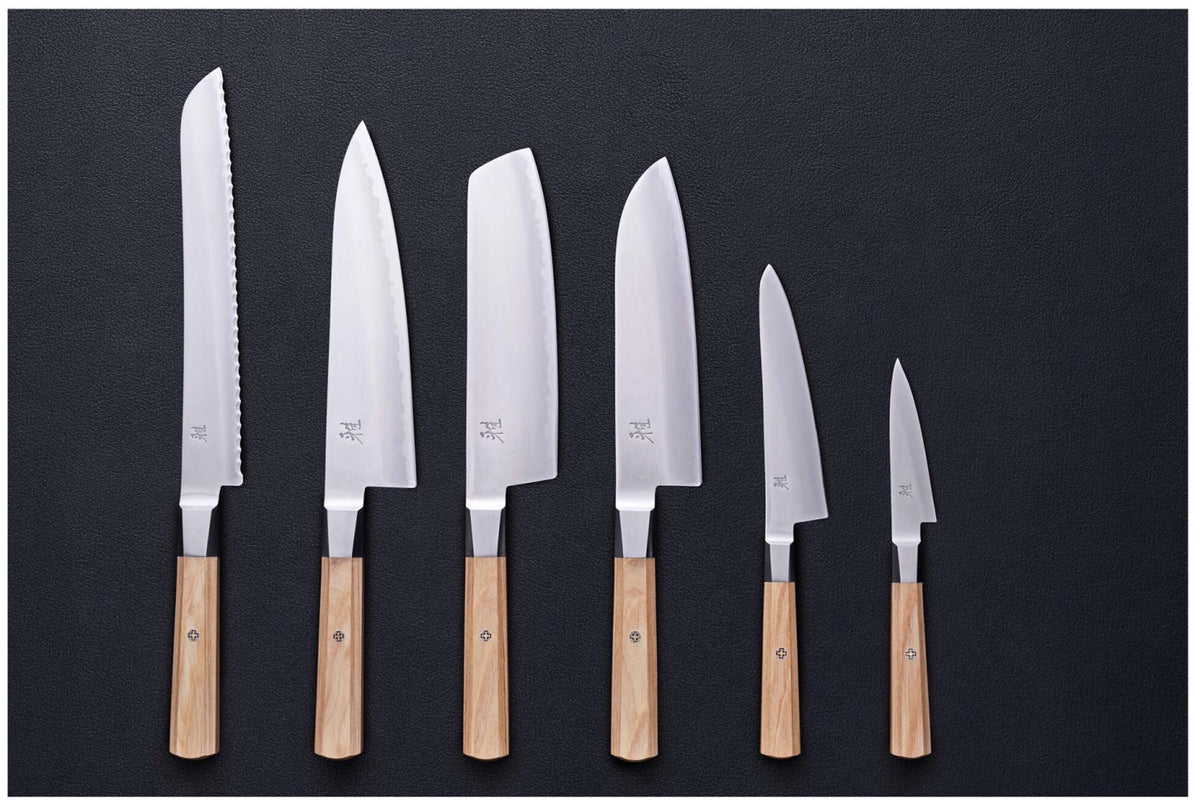 Koya 4000 FC V2 Kudamono 9cm in Beige präsentiert im Onlineshop von KAQTU Design AG. Küchenmesser ist von Miyabi