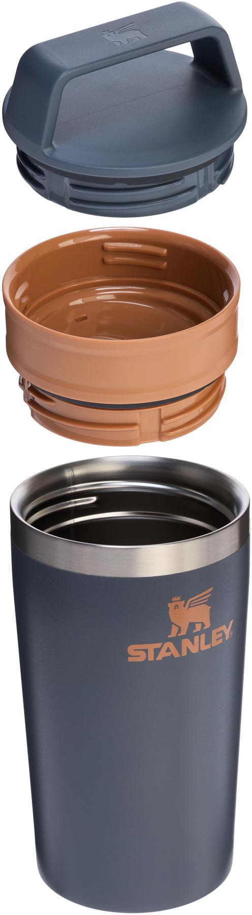Stylischer Stanley Travel Mug in tiefem Blau, 0.35l, perfekt für Kaffee unterwegs, hält Getränke lange warm und ist ideal für den Alltag.