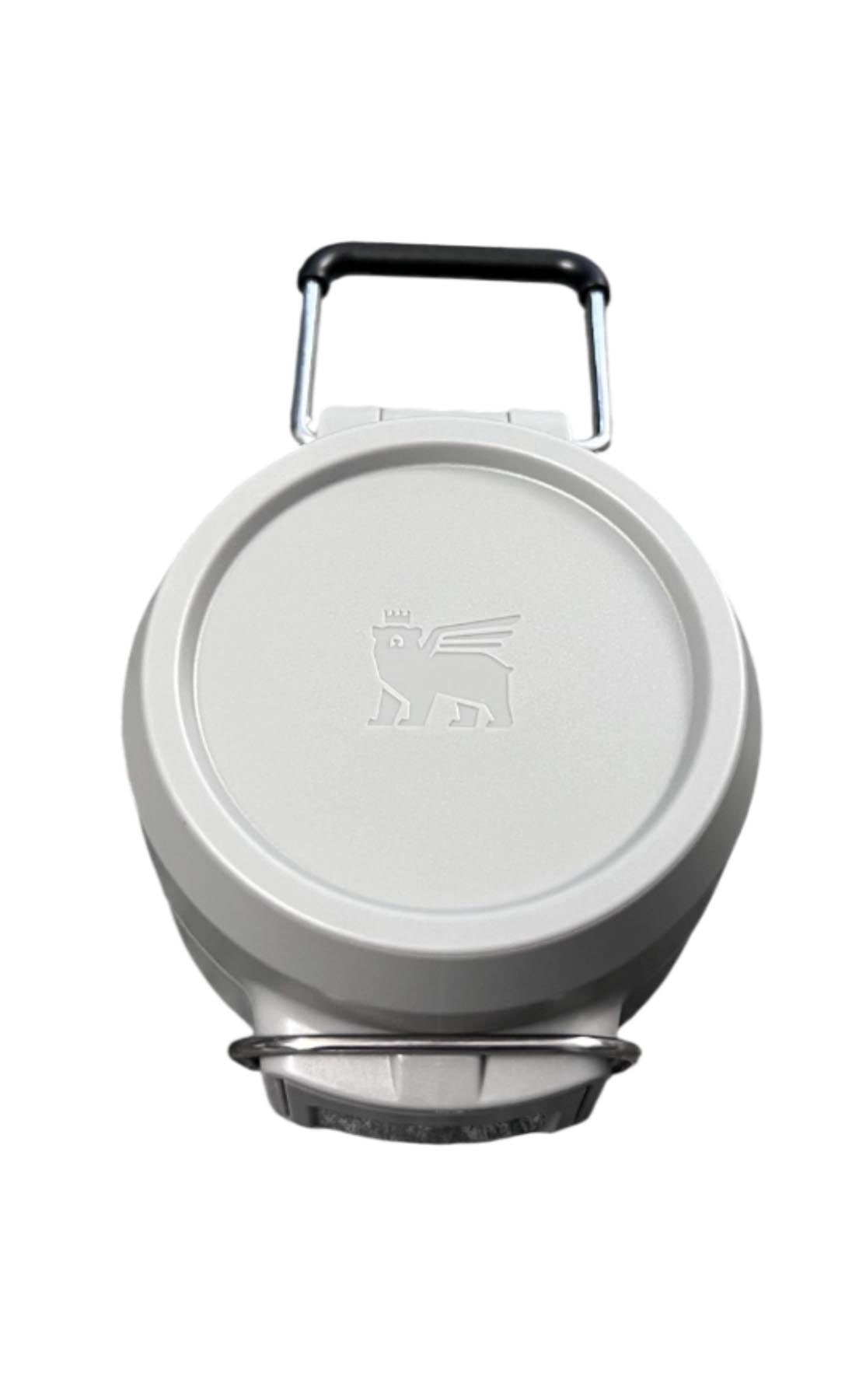 Quick Flip Ersatzdeckel für 0.47l und 0.7l hellgrau in Grau präsentiert im Onlineshop von KAQTU Design AG. Ersatzteil ist von Stanley