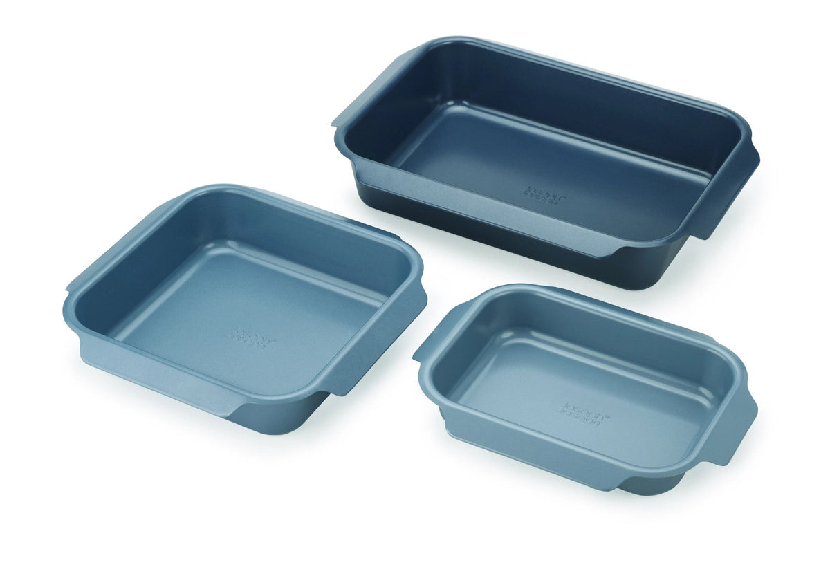 3er Set Nest Oven Backform 41x30 30x30 24x24 in Blau präsentiert im Onlineshop von KAQTU Design AG. Backform / Backblech ist von Joseph Joseph