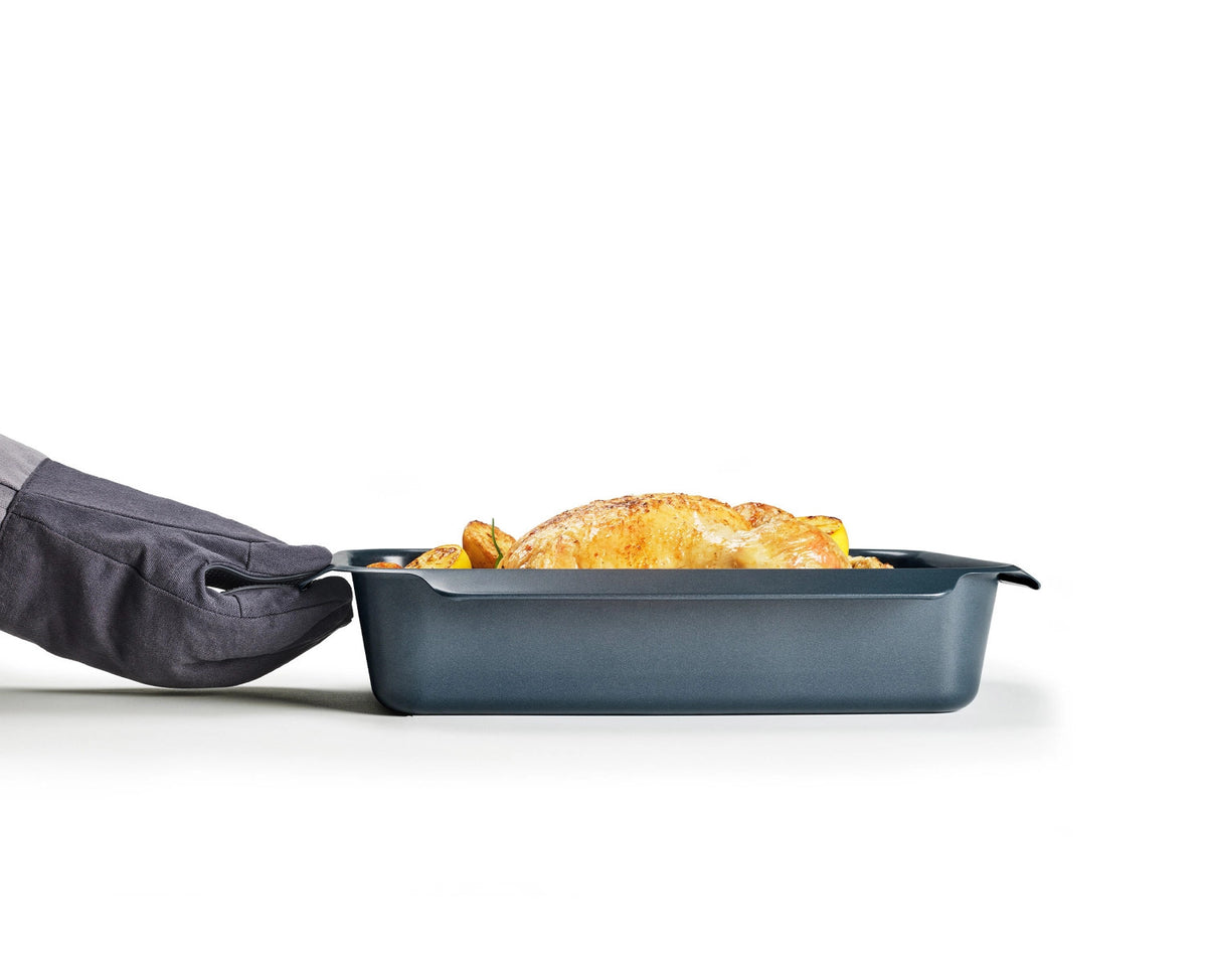3er Set Nest Oven Backform 41x30 30x30 24x24 in Blau präsentiert im Onlineshop von KAQTU Design AG. Backform / Backblech ist von Joseph Joseph