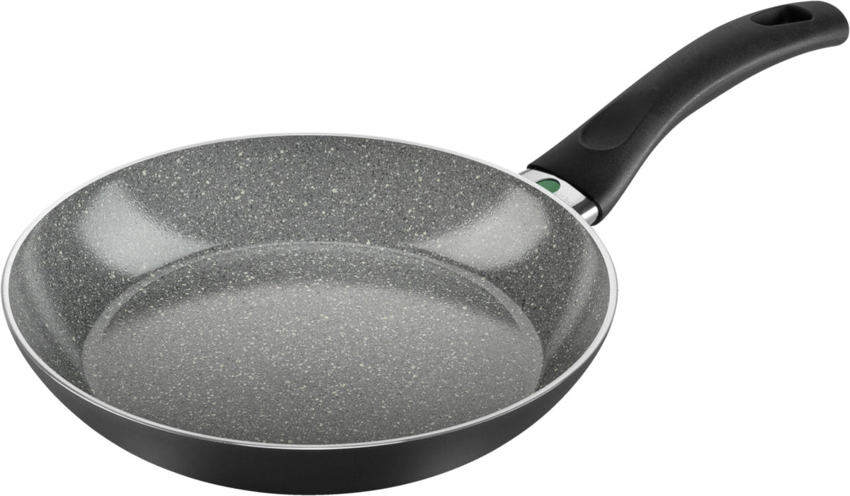 Bologna Ceramic Bratpfanne 24cm in Schwarz präsentiert im Onlineshop von KAQTU Design AG. Bratpfanne ist von Ballarini