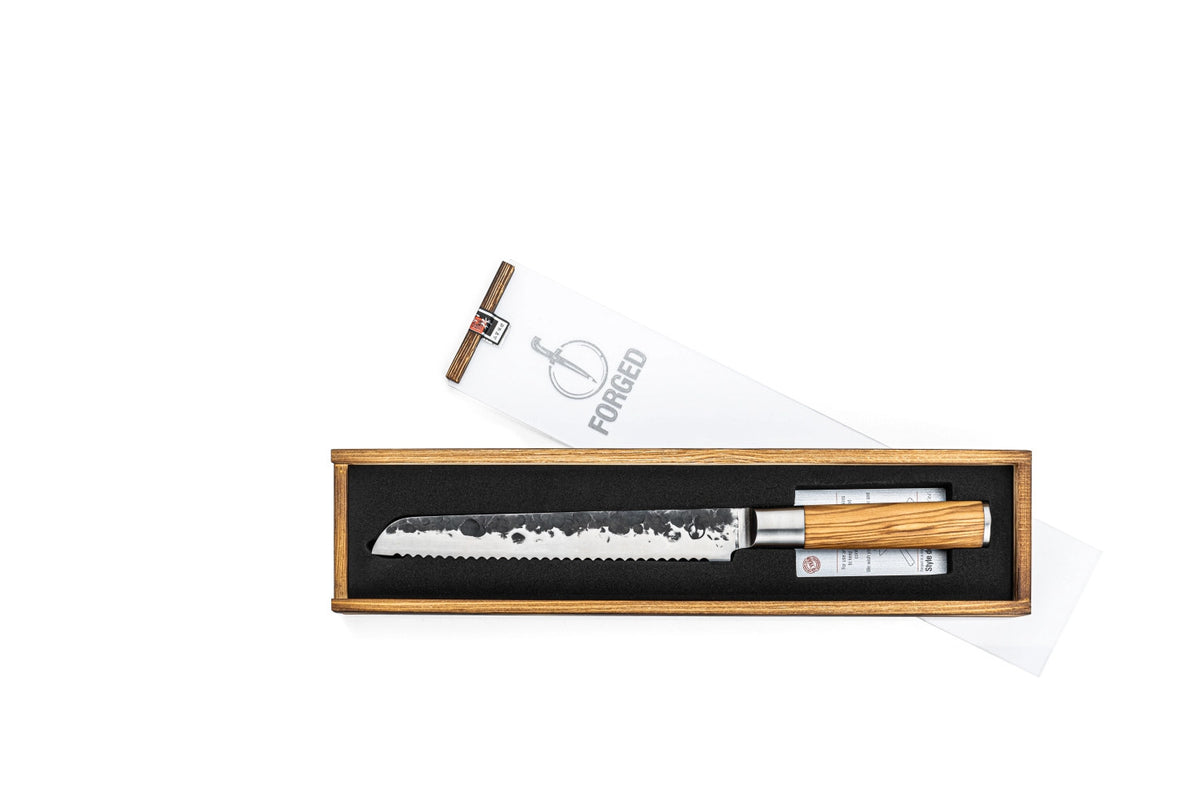 Olive Brotmesser 20cm in Beige präsentiert im Onlineshop von KAQTU Design AG. Küchenmesser ist von Forged
