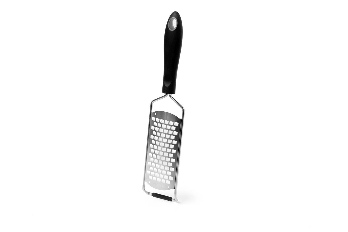 Rostfreie Reibe Breit Grob in Schwarz präsentiert im Onlineshop von KAQTU Design AG. Reiben + Raffeln ist von Comas