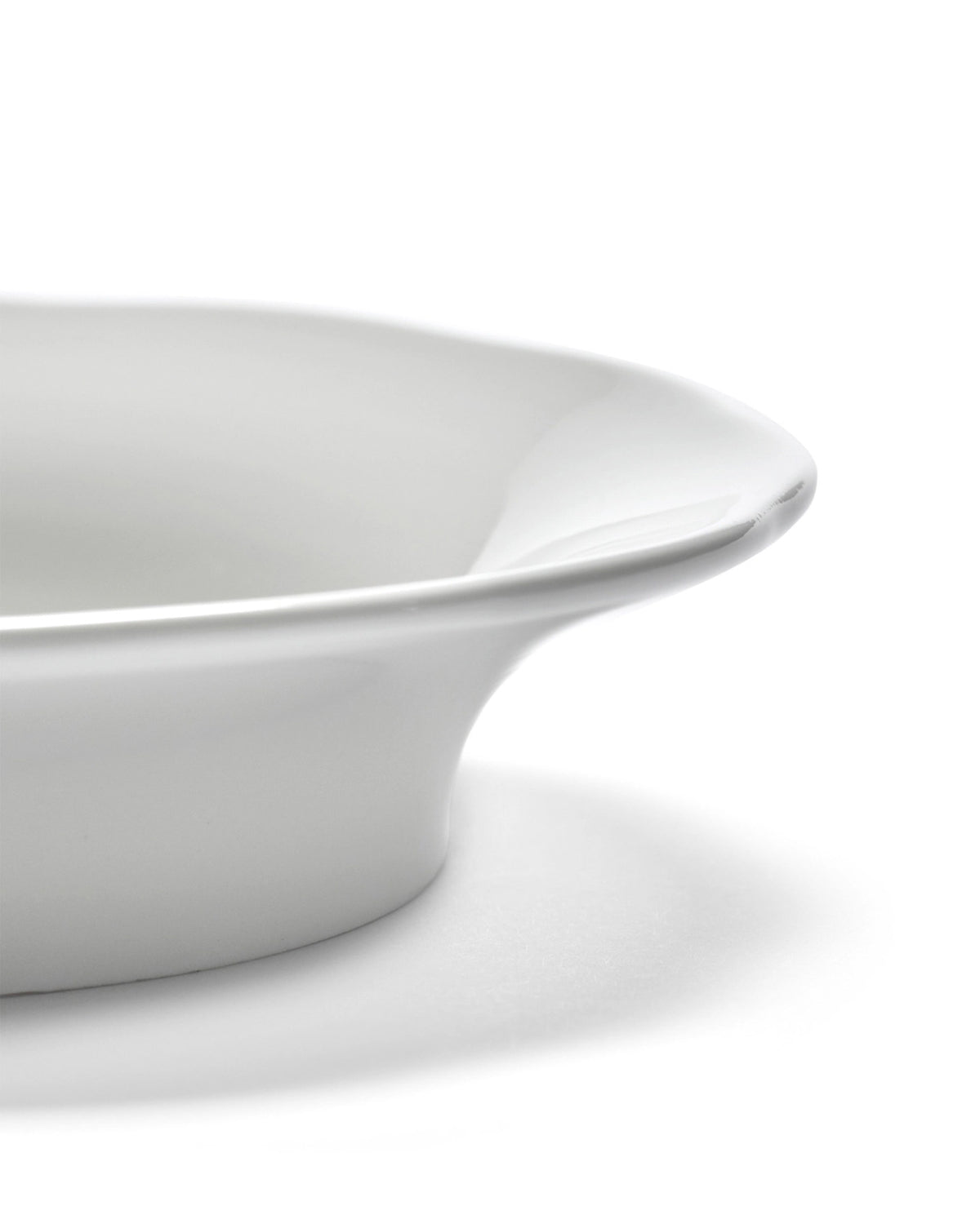 Silhouette Teller tief D15cm H3cm weiss Porzellan in Weiss präsentiert im Onlineshop von KAQTU Design AG. Teller ist von Serax