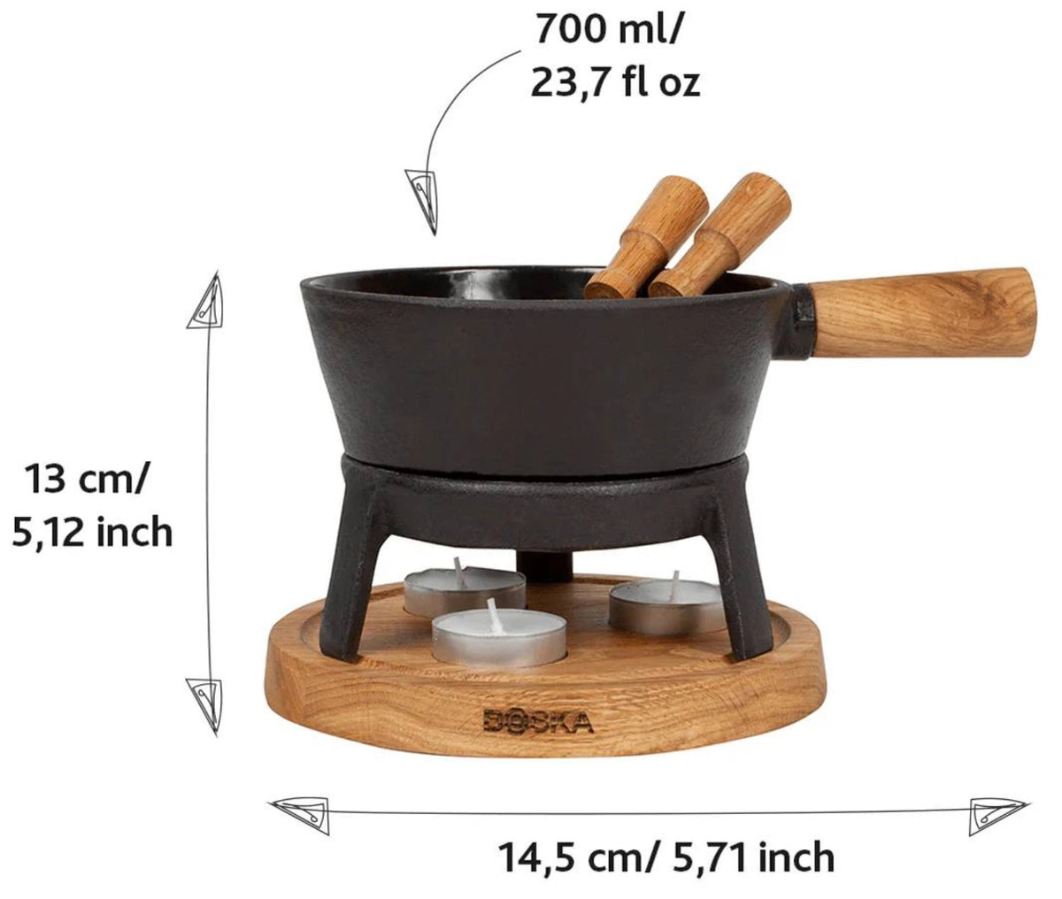 Fondueset Pro S Europäisches Eichenholz Gusseisen 0.7lt in Schwarz präsentiert im Onlineshop von KAQTU Design AG. Geschirr ist von Boska