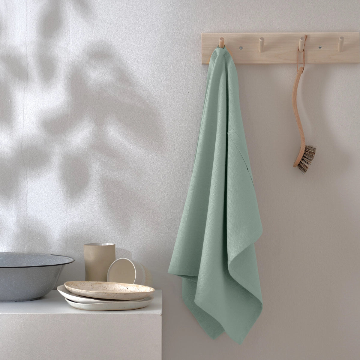 Geschirrtuch 53x86cm dusty mint Biobaumwolle in Grün präsentiert im Onlineshop von KAQTU Design AG. Küchentuch ist von The Organic Company