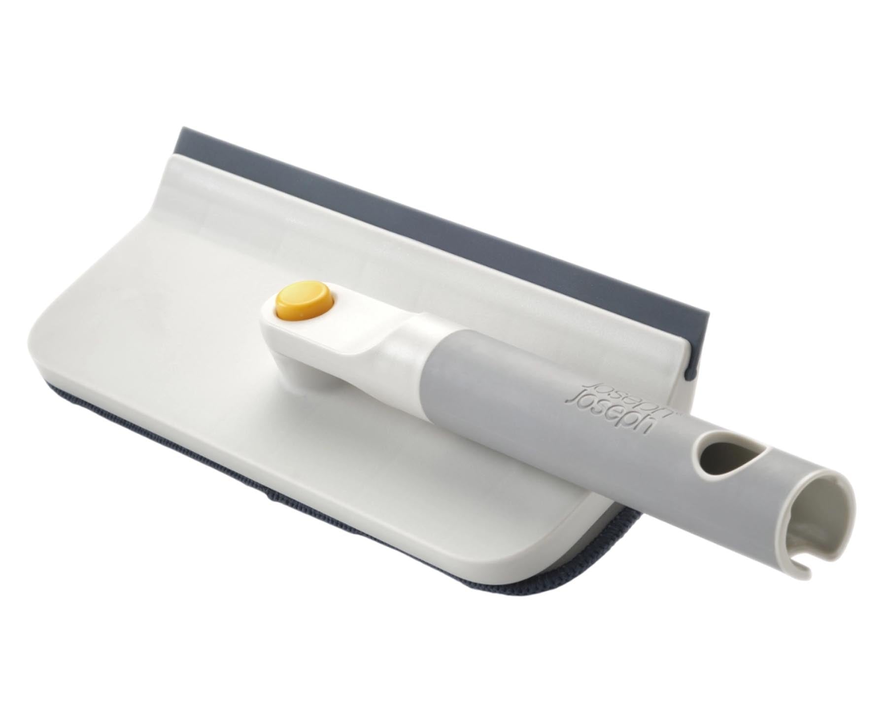 CleanTech 2-in-1 Abzieher 6x10x36cm light stone in Grau präsentiert im Onlineshop von KAQTU Design AG. Besen ist von Joseph Joseph