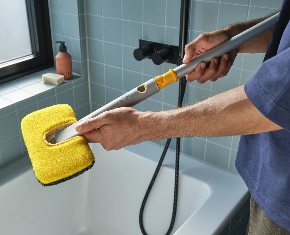 CleanTech Reinigungsset komplett light stone in Grau präsentiert im Onlineshop von KAQTU Design AG. Reinigung & Wäsche ist von Joseph Joseph