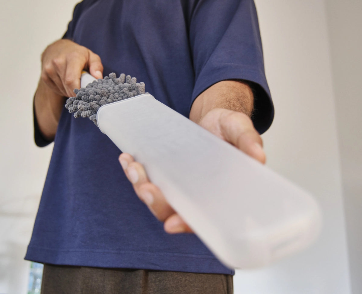 CleanTech Reinigungsset komplett light stone in Grau präsentiert im Onlineshop von KAQTU Design AG. Reinigung & Wäsche ist von Joseph Joseph