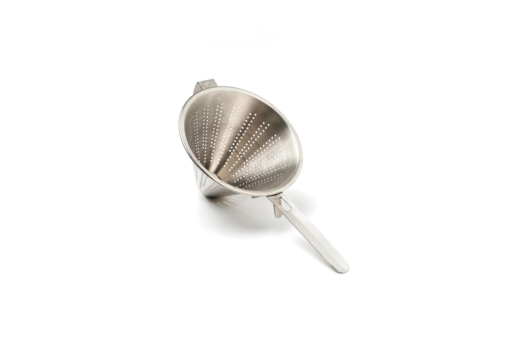 Spitzsieb Edelstahl Ø 20cm in  präsentiert im Onlineshop von KAQTU Design AG. Küchenhelfer ist von Comas