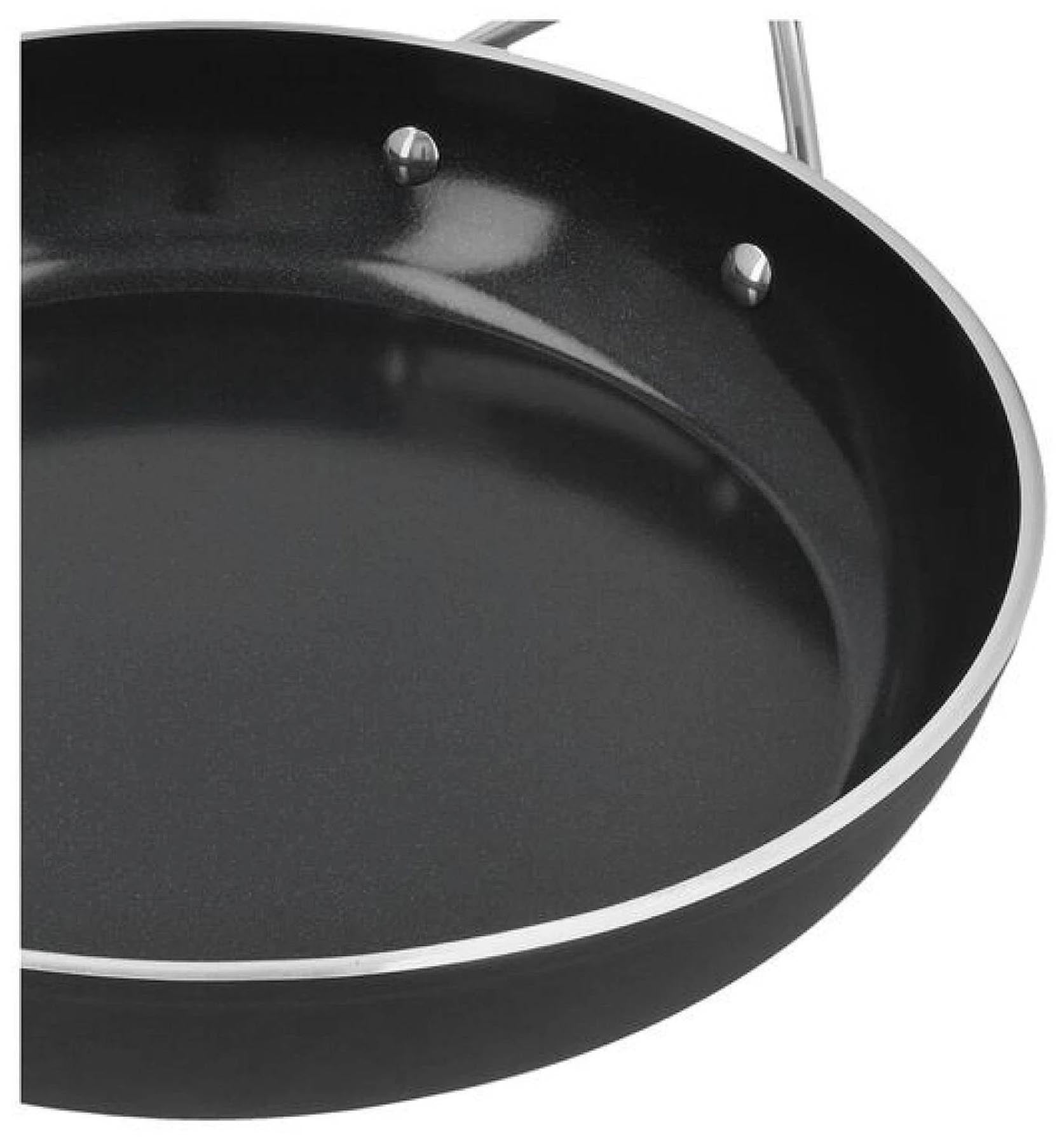 Elegante Demeyere Alu Pro 5 Bratpfanne mit 28 cm Durchmesser und Ceraforce-Beschichtung, perfekt für fettfreies Braten und langlebige Nutzung.