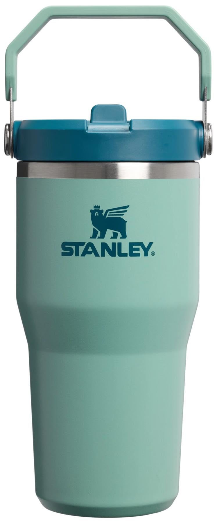 IceFlow Flip Straw Becher 0.6l spring green in Grün präsentiert im Onlineshop von KAQTU Design AG. Aufbewahrungsbehälter ist von Stanley