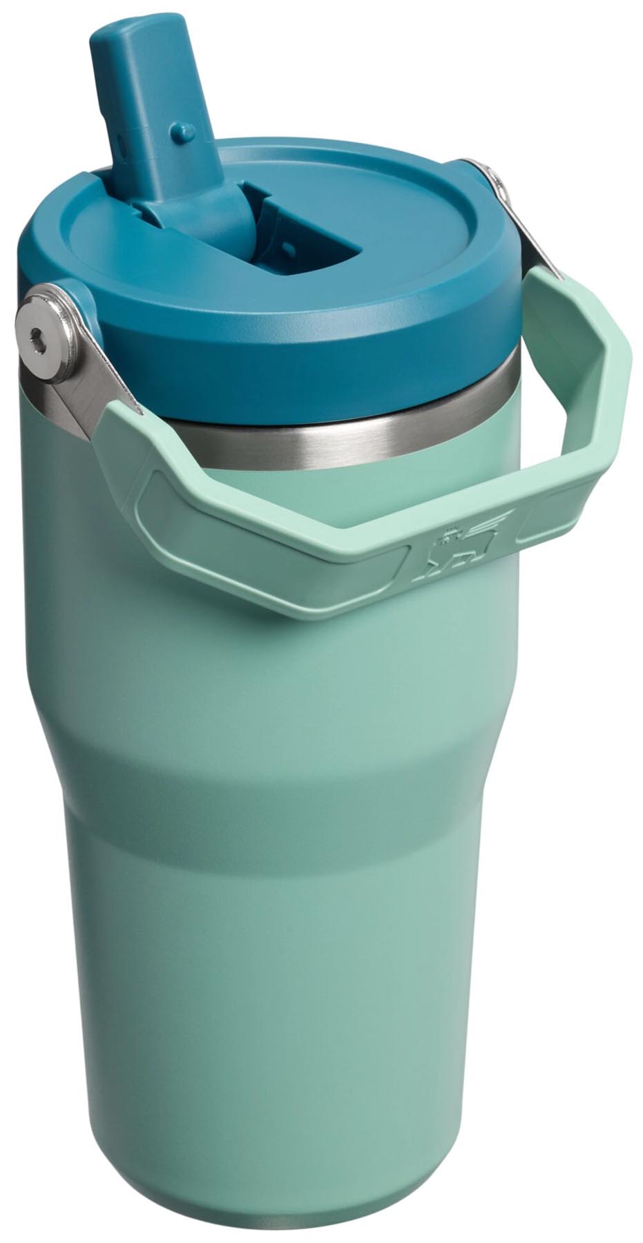 Stylischer Stanley IceFlow Flip Straw Becher in frischem Frühlingsgrün, ideal für kalte Getränke und unterwegs. Fassungsvermögen: 0.6l.