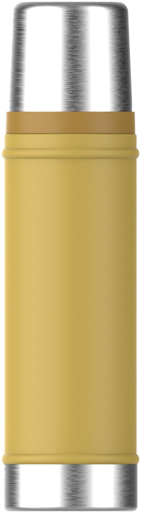 Die Legendary Classic Flasche 0.59l in Dijon-Gelb von Stanley, ideal für heiße und kalte Getränke, robust und stilvoll.